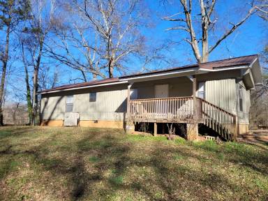 Main picture of 63 Grady Ln