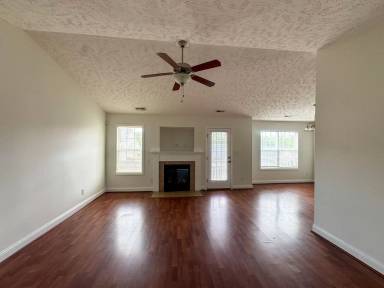 Main picture of 169 Wolfpoint Dr