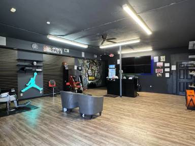 Main picture of 5915 E Lancaster Ave