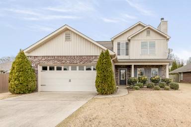 Main picture of 4603 Carrington Blvd SE