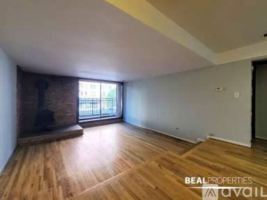 Main picture of 1220 N La Salle Dr