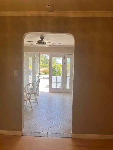Main picture of 1722 Willowside Rd