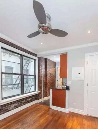 Main picture of 416 E 13th St