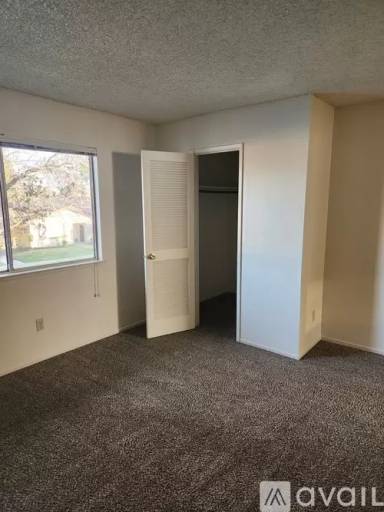 Main picture of 3445 Colonial Dr