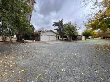 Main picture of 2721 Empire Ave