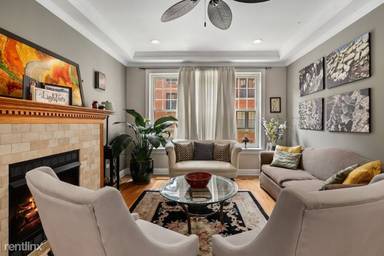 Main picture of 1110 W Pratt Blvd