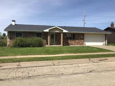 Main picture of 2075 Admiral St