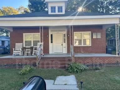 Main picture of 333 Carolina Ave