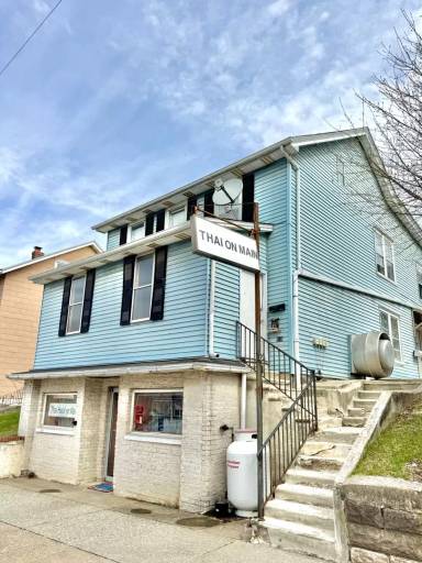 Main picture of 961 Main St