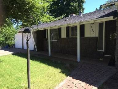 Main picture of 220 Sherman Dr