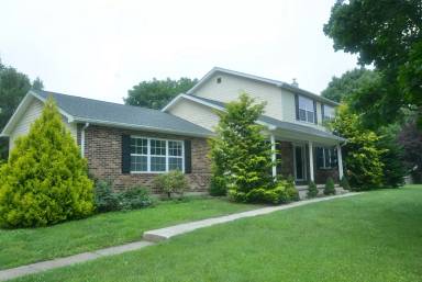 Main picture of 414 Boxwood Ln