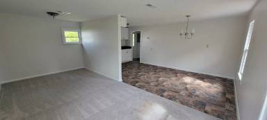 Main picture of 731 W Jackson St
