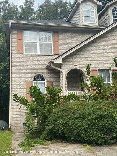 Main picture of 868 Colony Dr