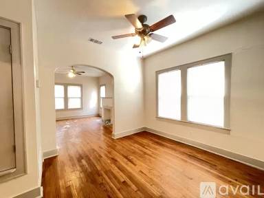 Main picture of 715 E Elmira St