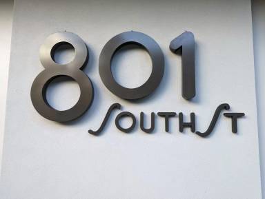 Main picture of 801 South St