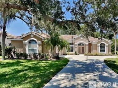 Main picture of 6614 Oakbrooke Cir