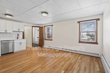 Main picture of 33 Franklin St