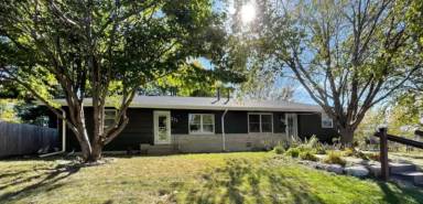 Main picture of 271 Morse Ave