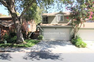 Main picture of 2641 Decker Way