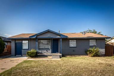 Main picture of 4213 SW Summit Ave