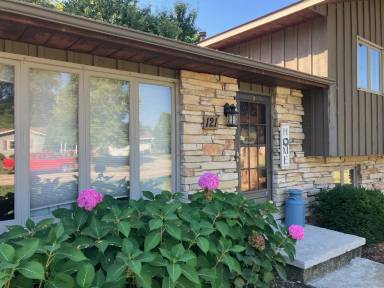Main picture of 121 Dana Dr