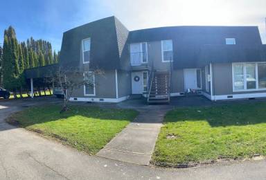 Main picture of 2414 Xenia St