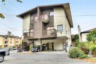 Main picture of 16541 5th Ave NE