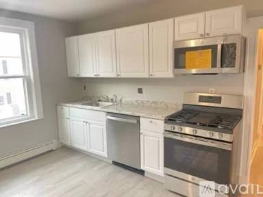 Main picture of 27 Desmoines Rd