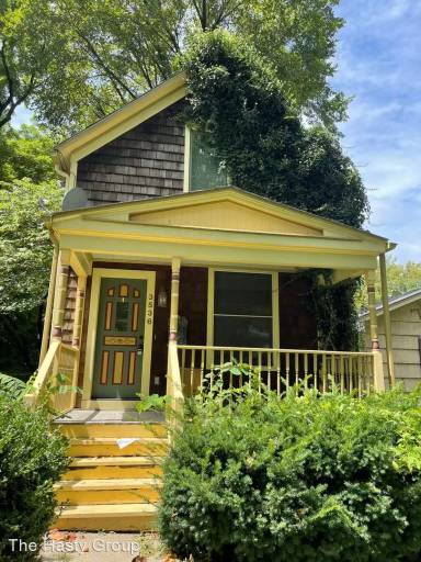 Main picture of 3536 Bell St