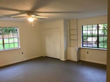 Main picture of 204 Gayfer Ct