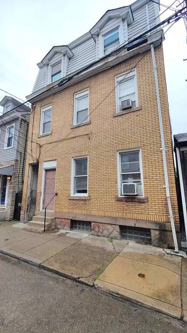 Main picture of 88 S 14th St