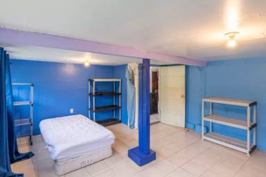 Main picture of 398 Ohai St