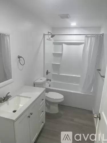 Main picture of 2211 Holly Ave