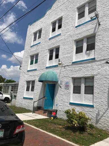 Main picture of 1521 SW 6th St