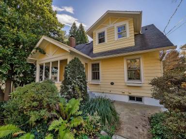 Main picture of 3714 Chesapeake St NW