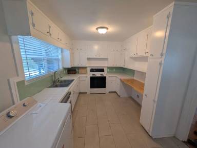 Main picture of 2716 Green St