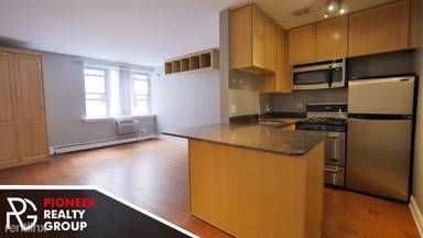 Main picture of 625 W Wrightwood Ave Apartments