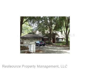 Main picture of 7826 Thicket Ln