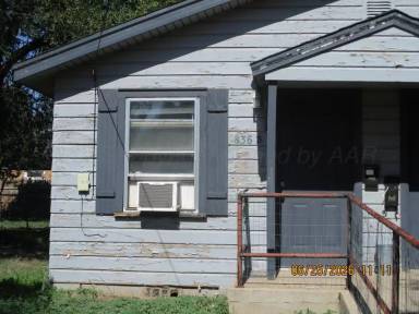 Main picture of 836 Parker St