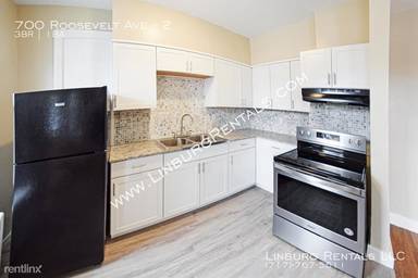 Main picture of 702 Roosevelt Ave