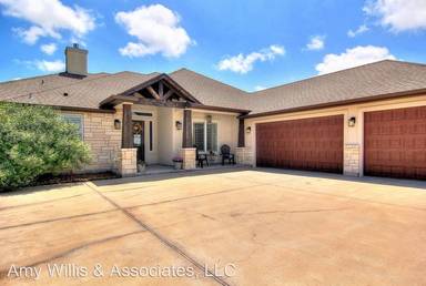 Main picture of 5830 Lago Vista Dr