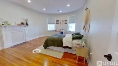 Main picture of 130 Glenville Ave