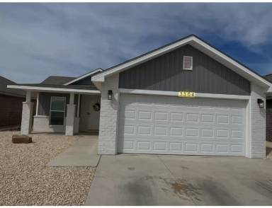 Main picture of 3304 Valencia Ave
