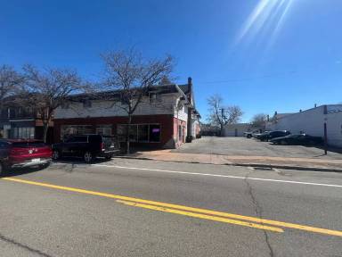 Main picture of 3107 Delaware Ave