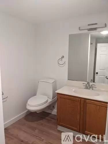 Main picture of 253 S Union St