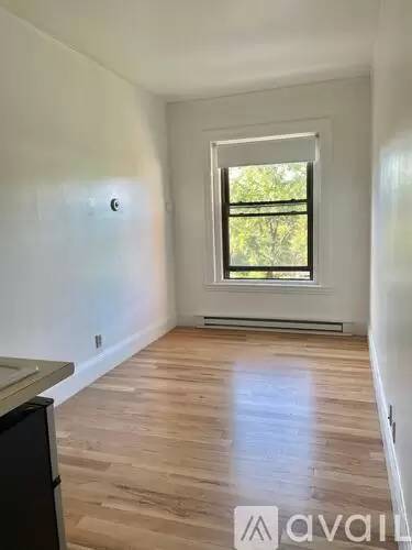 Main picture of 1061 Beacon St
