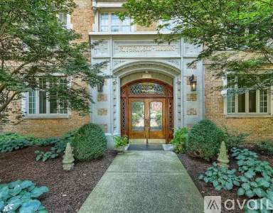 Main picture of Riverview Manor