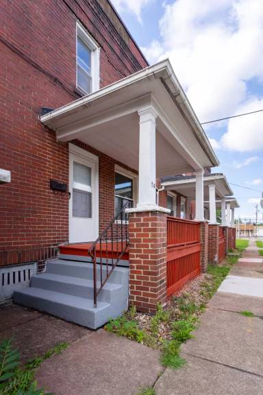 Main picture of 28 Edwards St