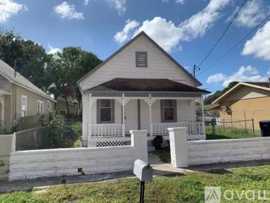 Main picture of 1936 W Cherry St
