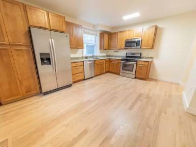 Main picture of 54 Wendell St